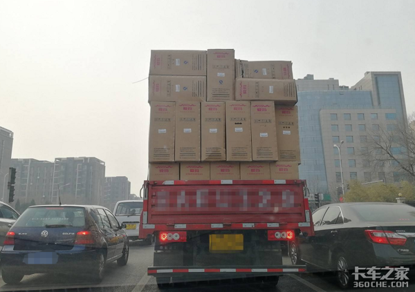 上牌难和道路检查双施压 轻卡何去何从
