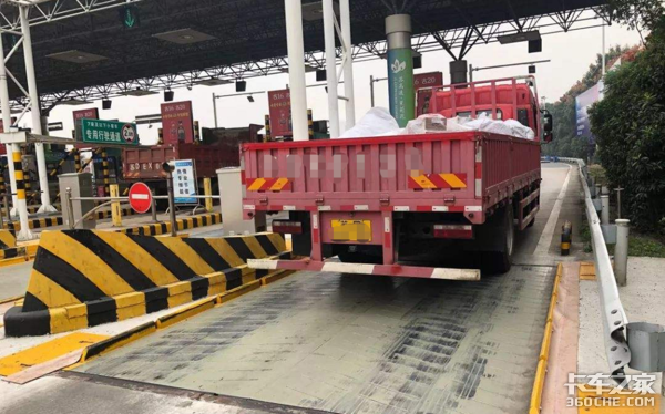 上牌难和道路检查双施压 轻卡何去何从