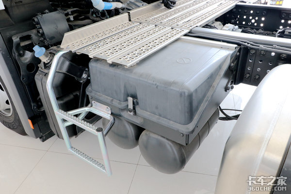 ����������(12)&nbsp;6x4��������New&nbsp;Actros