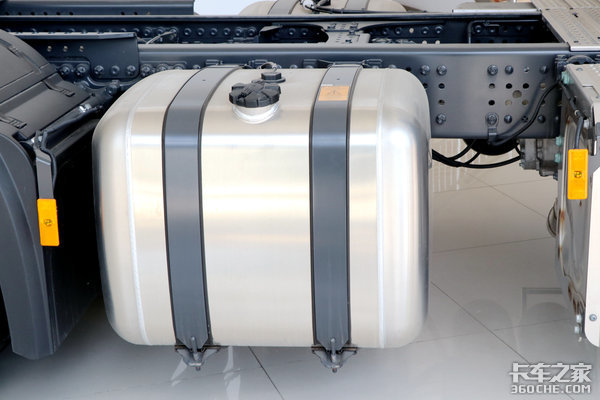 ����������(12)&nbsp;6x4��������New&nbsp;Actros