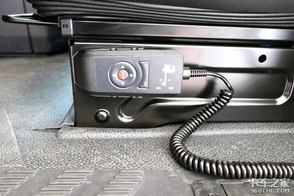 ����������(12)&nbsp;6x4��������New&nbsp;Actros