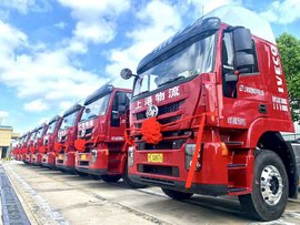 助力打造全球一流港口 上汽红岩120辆港口牵引车批量交付上港物流