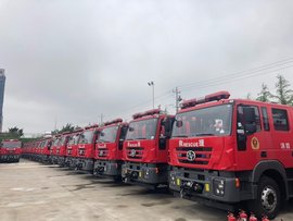 红岩杰狮抢险救援车批量验收 深受消防指战员认可