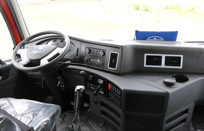 比同级车便宜3万解放途v350载货车真香图片列表