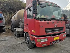 经典面包楼,多少人买华菱LNG重卡,就因为看上了这款驾驶室