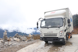 江铃轻卡品质万里行(9):道路畅通险又惊 蓝鲸流媒体后视镜功能有多少