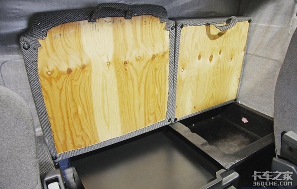 600马力V8发动机,8气囊悬挂,战斗民族的长头卡车配置很狂野