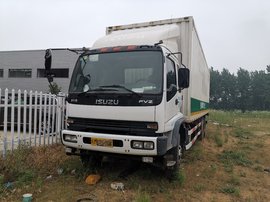 实拍难得一见的五十铃FVZ中卡,那个年代造车理念果然不一样