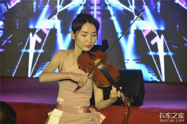 ���ڰ����ŷ����7�������¡�ؾٰ�