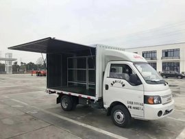 五菱地摊车能火靠什么?天时地利人和!