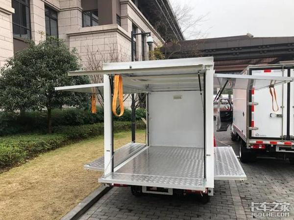 时代不同了 带你看看真正的摆地摊神车