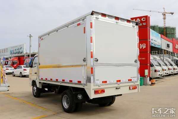 还在用僵尸车、三轮车摆摊？时代不同了，带你看看真正的地摊神车