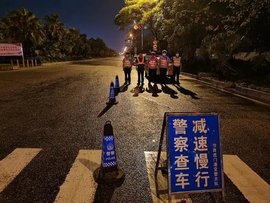 一天查处17宗超载违法行为 东莞采用异地用警联合治超