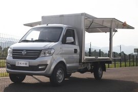 专业“地摊神车”来了,货厢打开就能摆摊,最低只要5万多