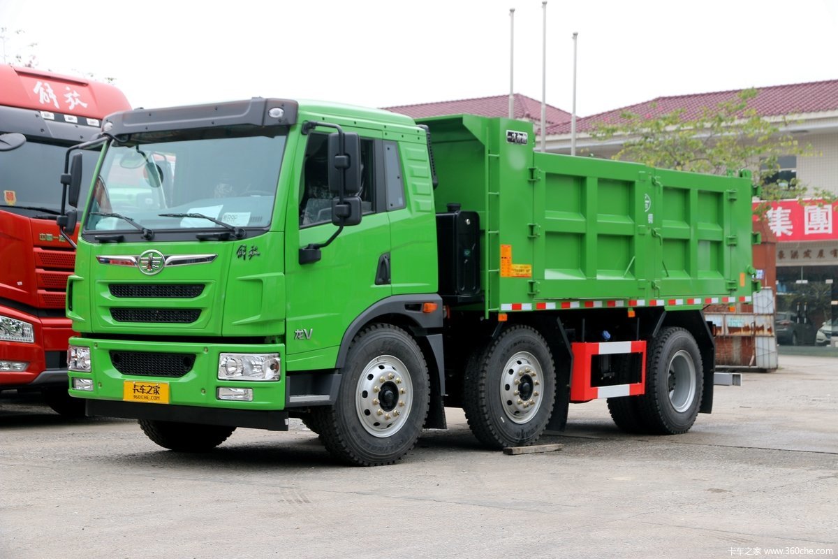 总质量25吨合规多赚小三轴自卸车盘点图片列表