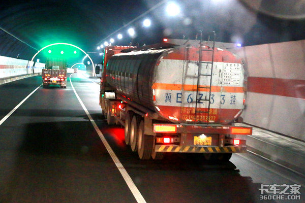 呼和浩特:尾气不达标国三车24小时禁行