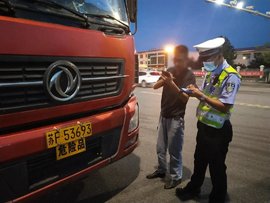 网传河源交警收钱放车?调查结果来了!