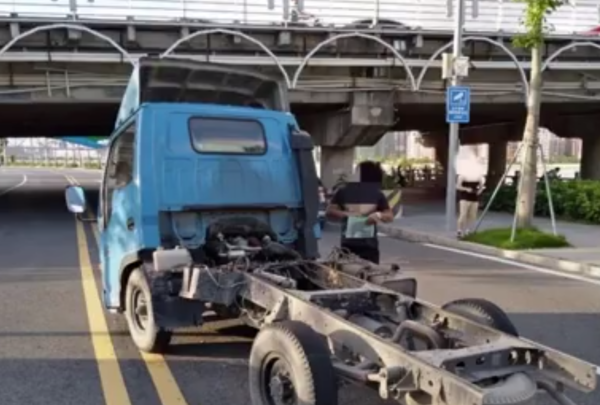 �����������ײ�޸߼ܰ��Լ������ȥ��