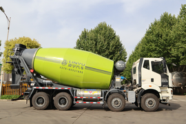 全新登场的“凌智”版混凝土搅拌运输车震撼出世！