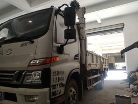 实拍江淮骏铃V6轻卡随车吊，车主很多改装措施值得学习