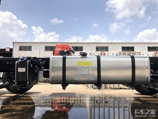 江淮格尔发K5W 8X2载货车拉绿通更划算