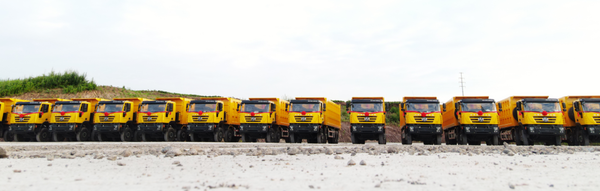 ��������30����ж�����չ�Ͷ���ʯ����