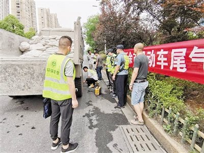 9省20市全面禁行！一文读懂国家为何要禁行黑烟车江西：环保、交通、公安联合惩戒黑烟车