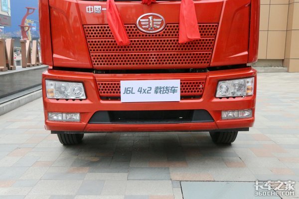 高顶双卧解放J6L 搭伙开车不再是问题！