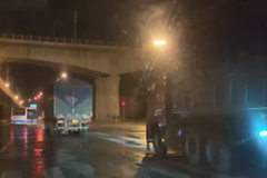 8����������ų�ҹ����� ����˾������