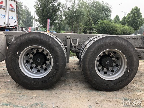 标配液力缓速器 东风天龙KL配置够豪横