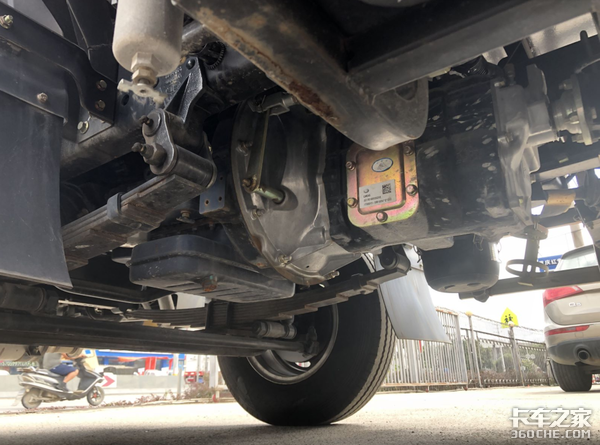 普通轻卡拉危险品害怕被罚款？解放虎VN危化专用车了解一下