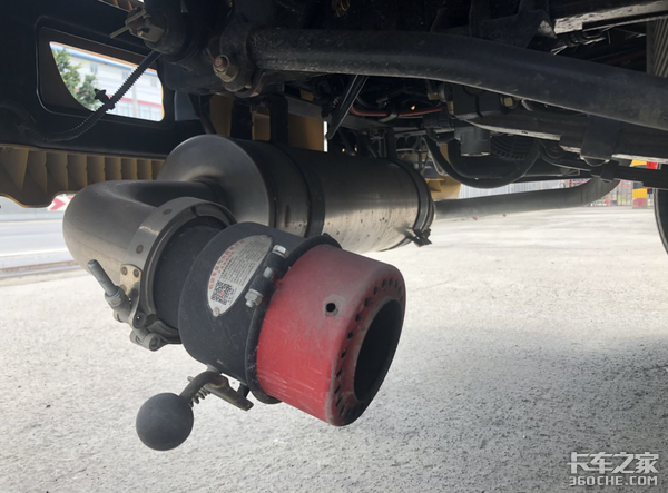 普通轻卡拉危险品害怕被罚款？解放虎VN危化专用车了解一下