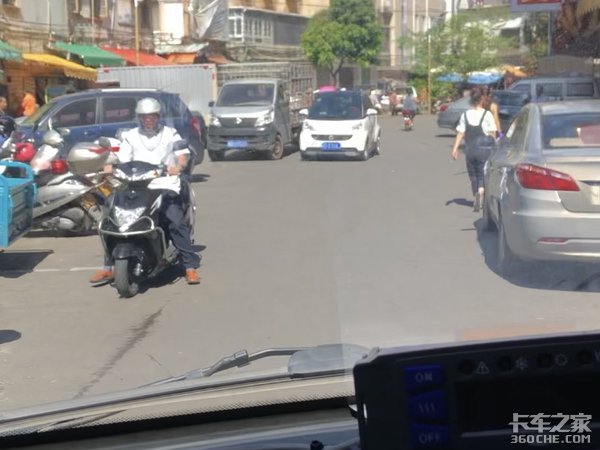 城市冷链运输不限行，养车成本更便宜，五菱荣光新卡考虑一下