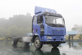 6月中卡销量1.3万台 同比增长36.8%；解放增幅明显逼近200%