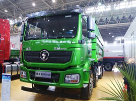 短轴距转弯半径小,进出工地更灵活,实拍陕汽新M3000渣土车