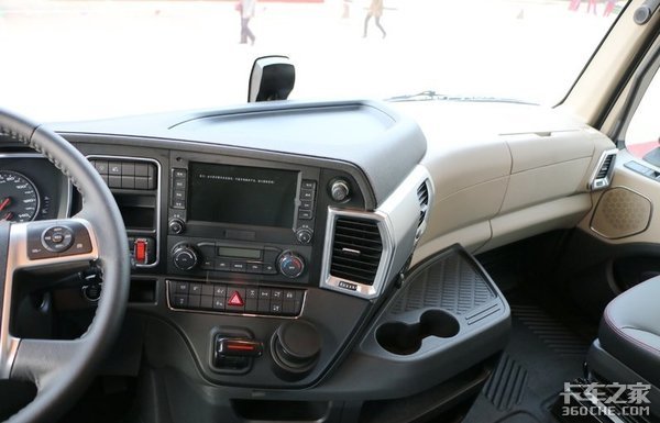 13L曼发动机+采埃孚AMT变速箱，江淮格尔发K7配置属实不一般