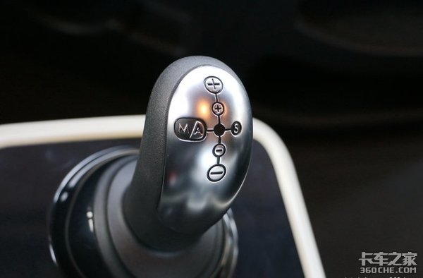 13L曼发动机+采埃孚AMT变速箱,江淮格尔发K7配置属实不一般