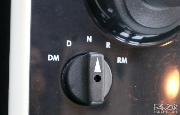 13L曼发动机+采埃孚AMT变速箱，江淮格尔发K7配置属实不一般