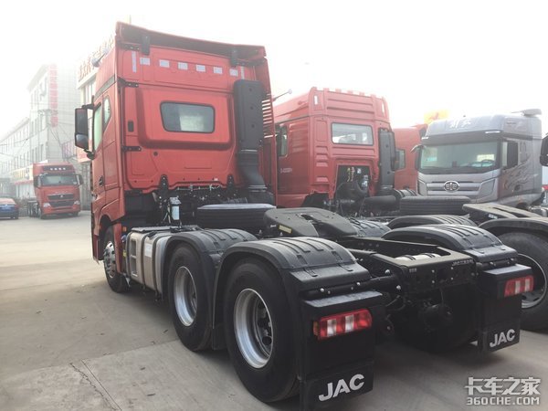 13L曼发动机+采埃孚AMT变速箱,江淮格尔发K7配置属实不一般