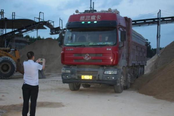 ����˾�����èè&nbsp;11�������������ػ�