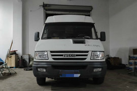 城市运输不限行，封闭货厢不超载，依维柯得意A35拉2吨货无压力