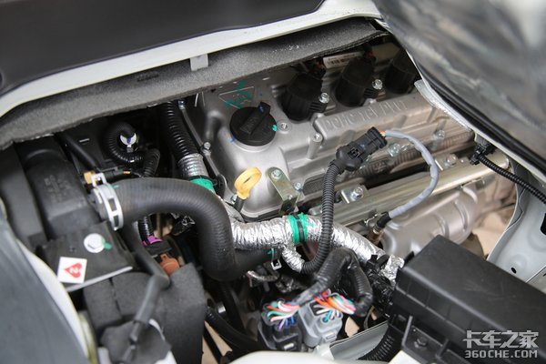 身高不超2米 国六1.6L汽油发动机 这款小金刚微卡自卸是你的菜吗?