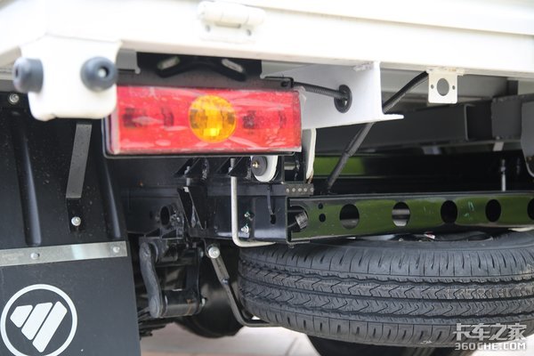 身高不超2米 国六1.6L汽油发动机 这款小金刚微卡自卸是你的菜吗?