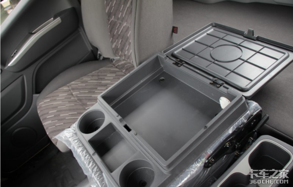 福田奥铃6米8载货车可配不同动力链,不管拉啥货都能满足