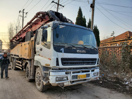 果然是不死之车，因排放被转手6次，五十铃GIGA泵车还能用