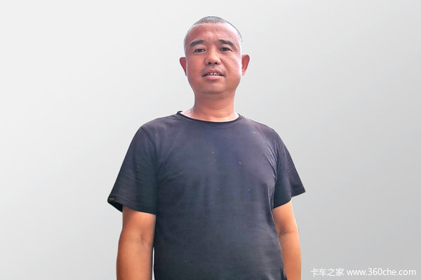 卡车人孙刚：开着“火”车冲出闹市区 车没了人没事 不惧从头再来