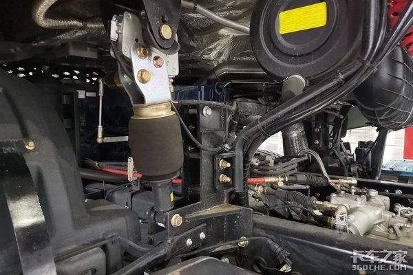 潍柴500马力+公路豪华舱 沪尊S200配置逆天 贴息后至29.98万!