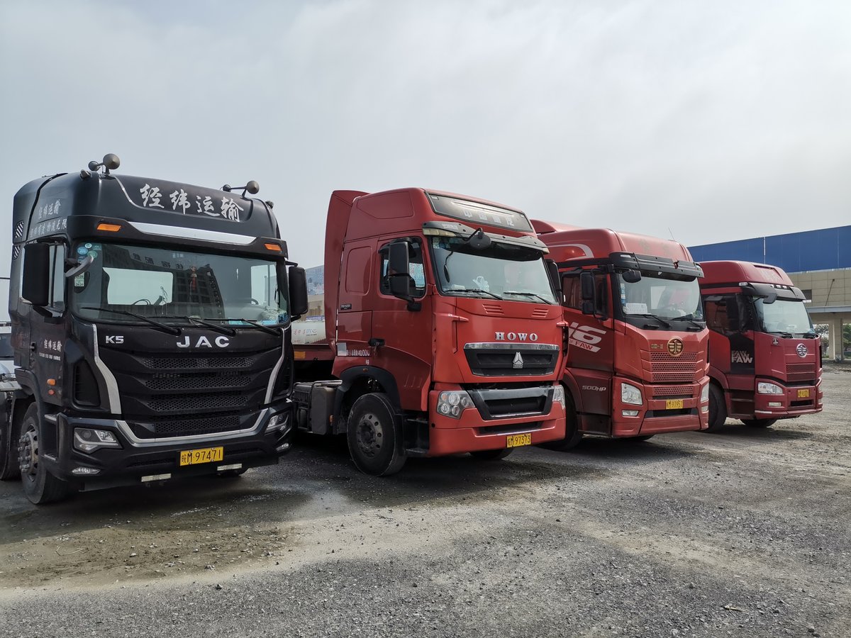 走访本地3大停车场猜猜啥品牌卡车最多图片列表