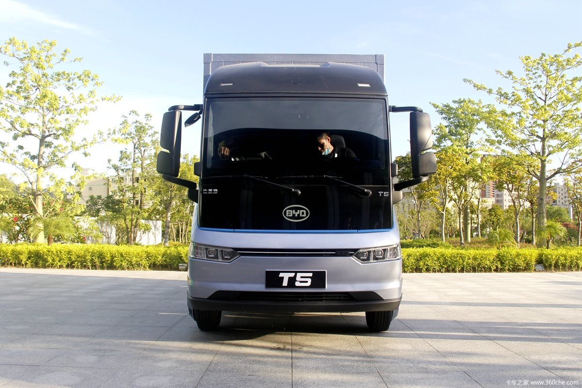 超高配置只售17万元比亚迪t5轻卡亮相图片列表