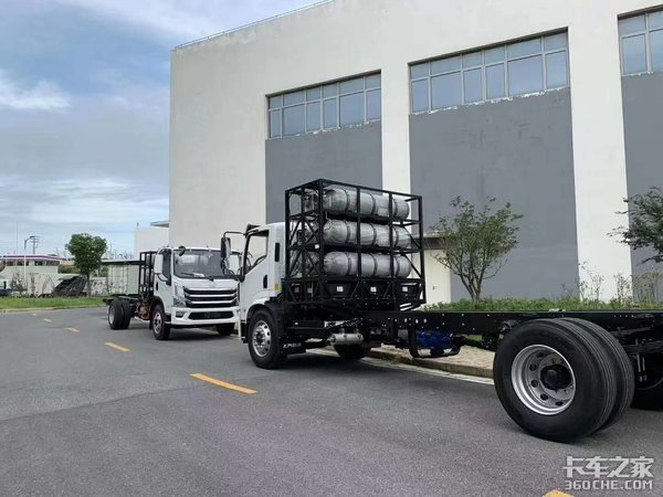 �����ٿ��������Ῠ��Ȼ������ȼ�ϵ��